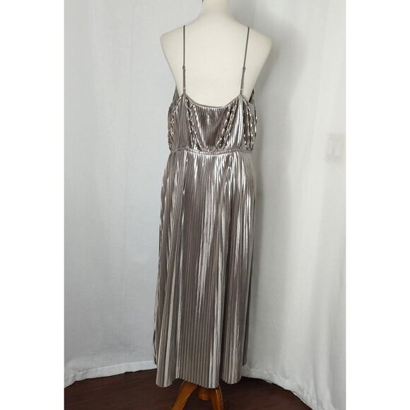 Banana Republic Dress 14 Silver Pleated Fit-and-Flare Metallic Cocktail Party - Picture 7 of 12
